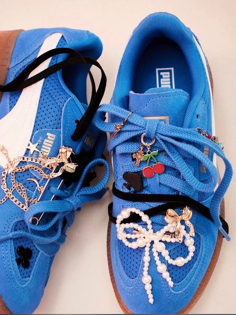 NWT Free People Shoe Charm & Pin Pack / Bow Pearl
